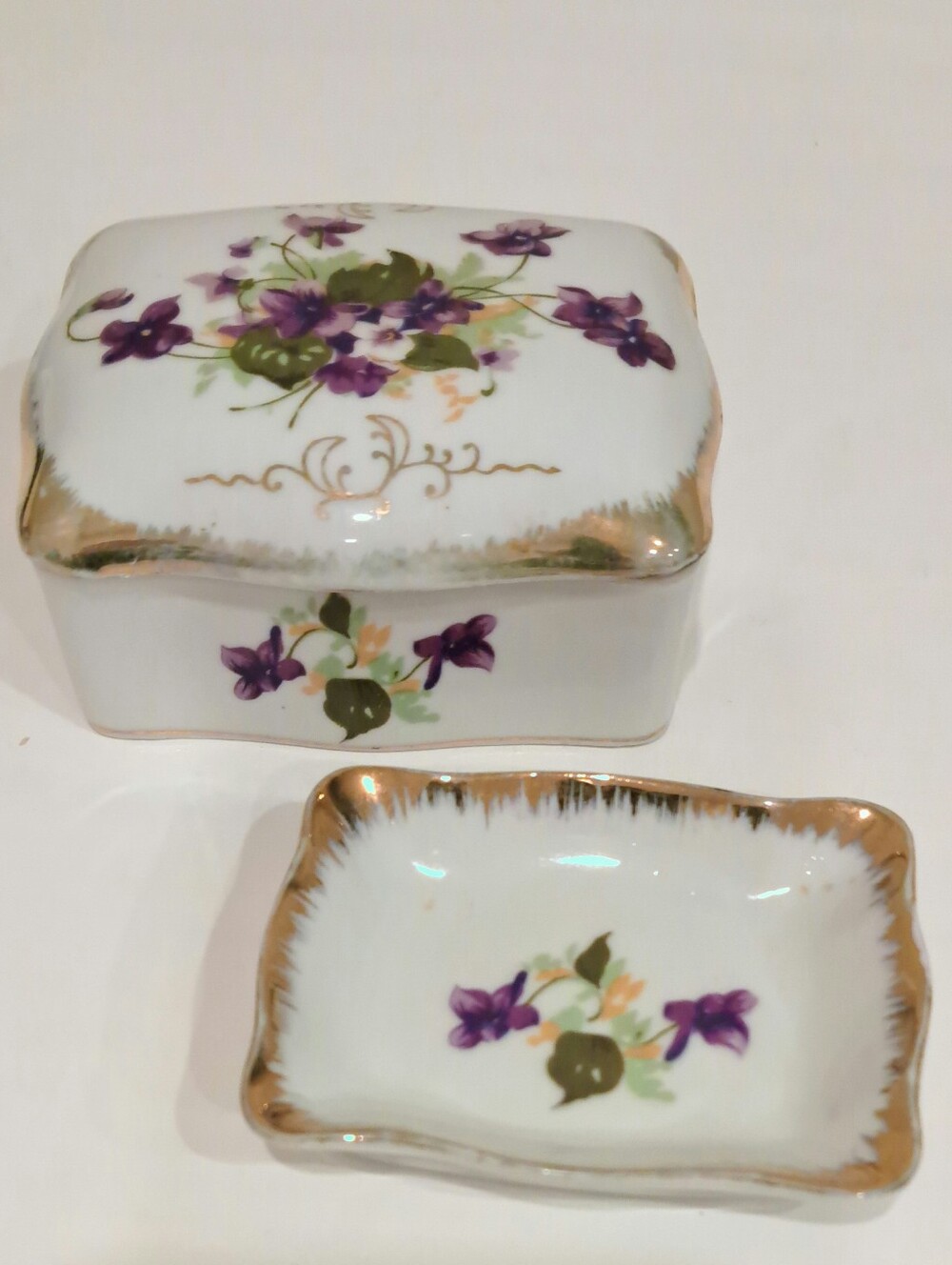 Vintage Japanese Porcelain Violet Flower Trinket Box With Tray Inside
